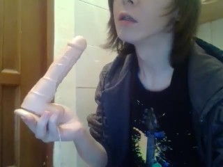 Cute twink and oral, dildo